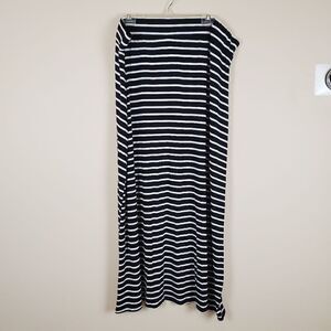 A.n.a Black & White Striped Long Skirt 2X